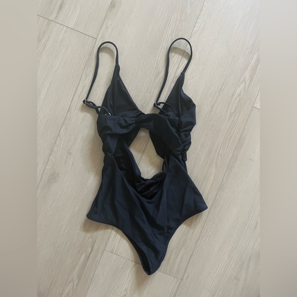 Beach Riot one piece - Picture 2 of 3